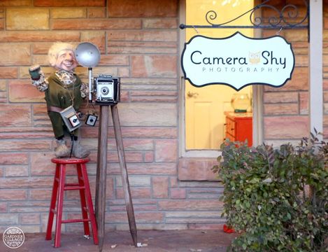 Christmas Elves at Gardner Village - Camera Shy Christmas photos 