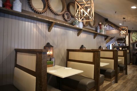  Archibald's Restaurant Dining