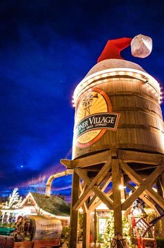 Christmas at Gardner Village - Giant Santa hat at gardner village 