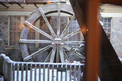 Archibald's Restaurant Dining - Gardner Village mill wheel 