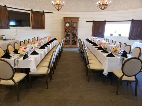 Upper Silo Banquet Room – flowers by Simply Flowers at Gardner Village - Event Venue  
