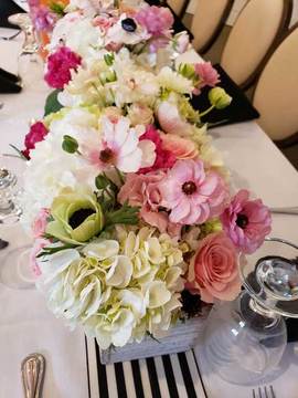 Simply Flowers at Gardner Village - Event Flowers 