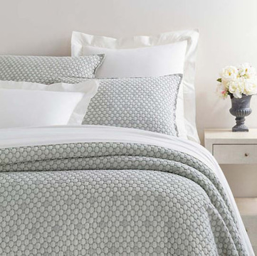 Lodi Silver Quilt - silver quilt 