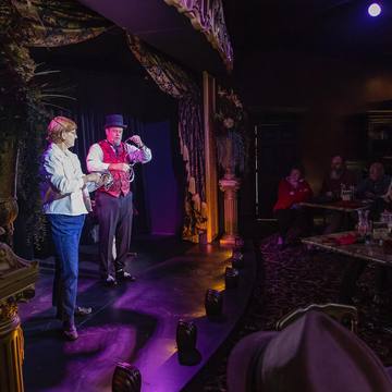 Mystique Dining - magician bob sheets at mystique dining 