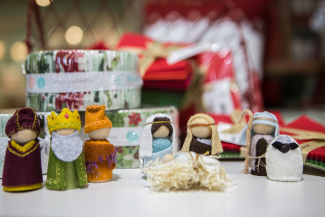 peg doll nativity 