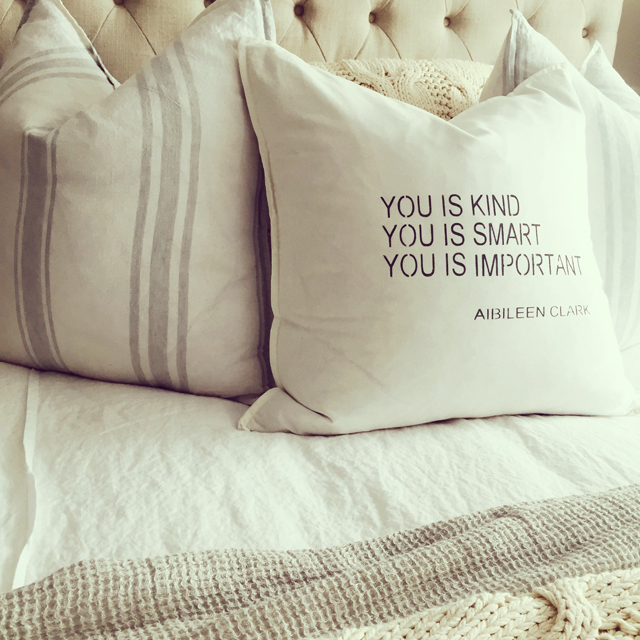 decorative pillows 