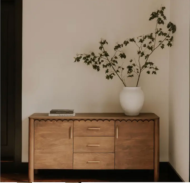 scalloped buffet