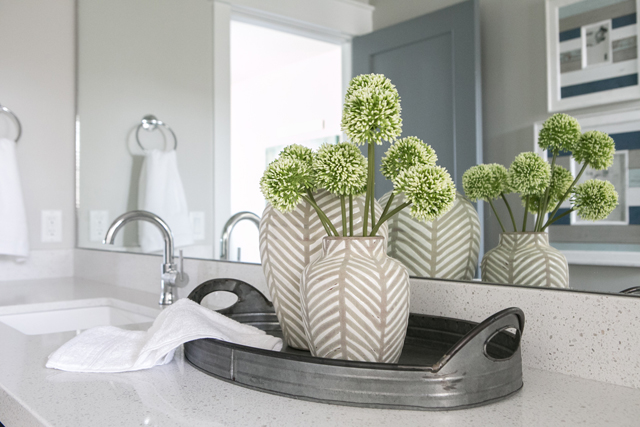 bathroom decor