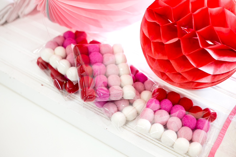 pom pom garland kit