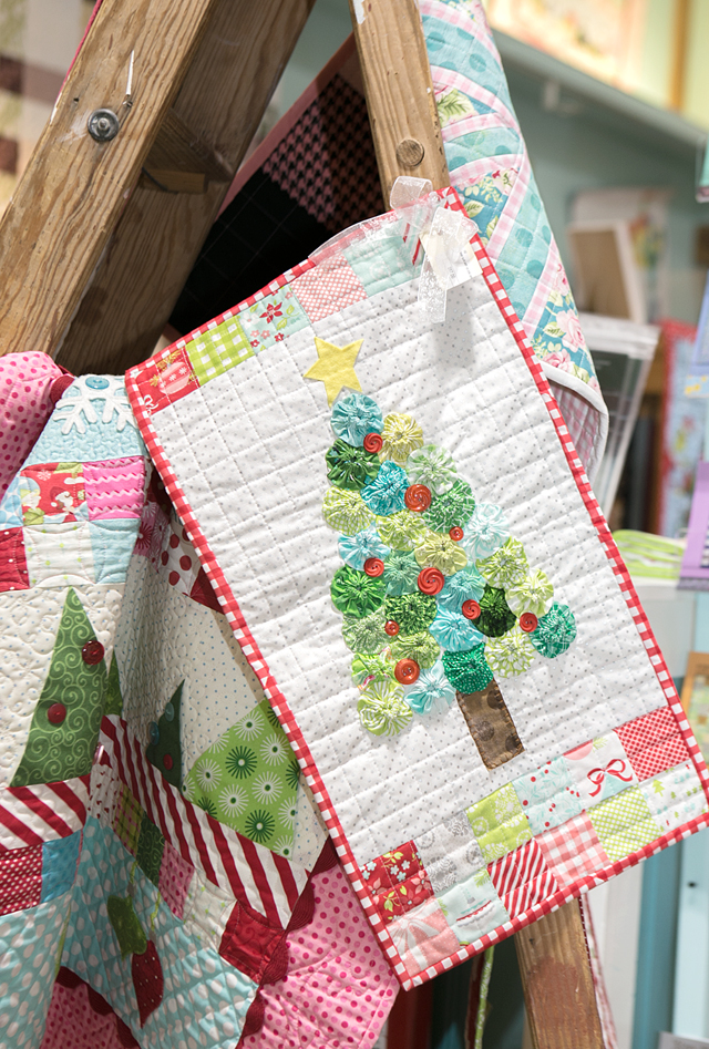 yo yo christmas tree quilt